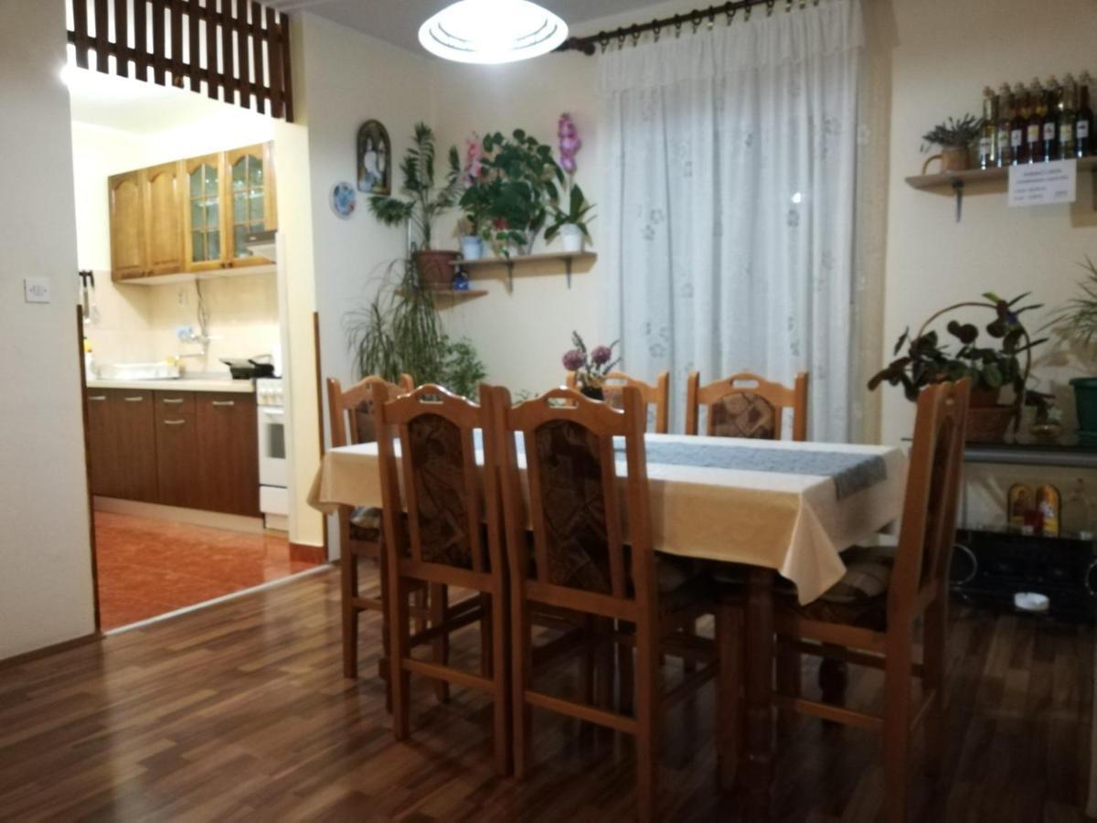 스크라딘 Apartman Rosa 아파트 외부 사진